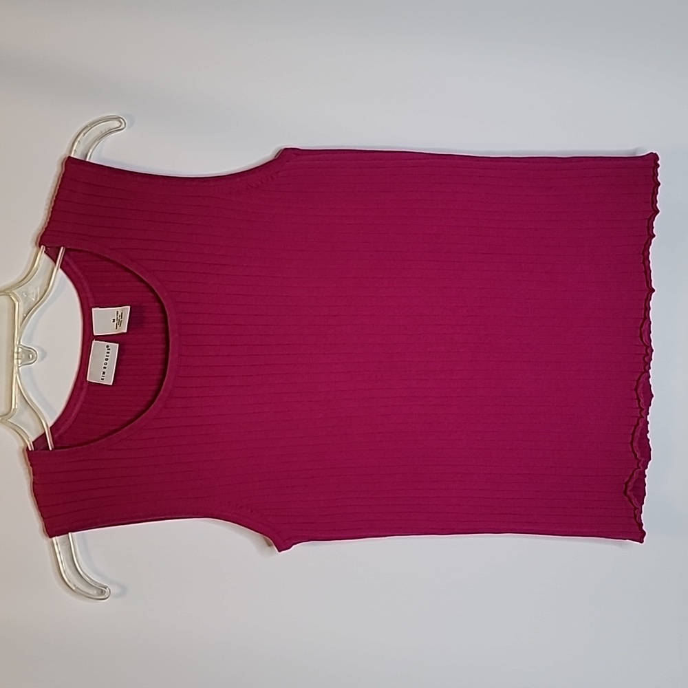Kim Roger's sweater round neck sleeveless sz M berry cotton knit